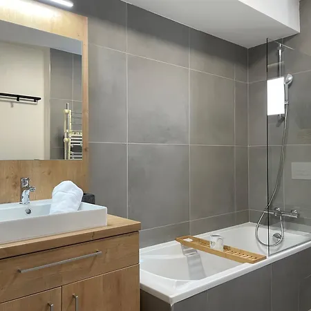 Homency - L'expression E12 Appartement *